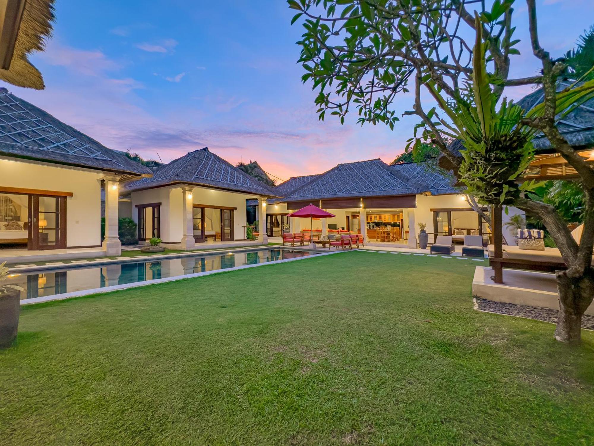 Villa Bugis Drupadi Seminyak Exterior photo