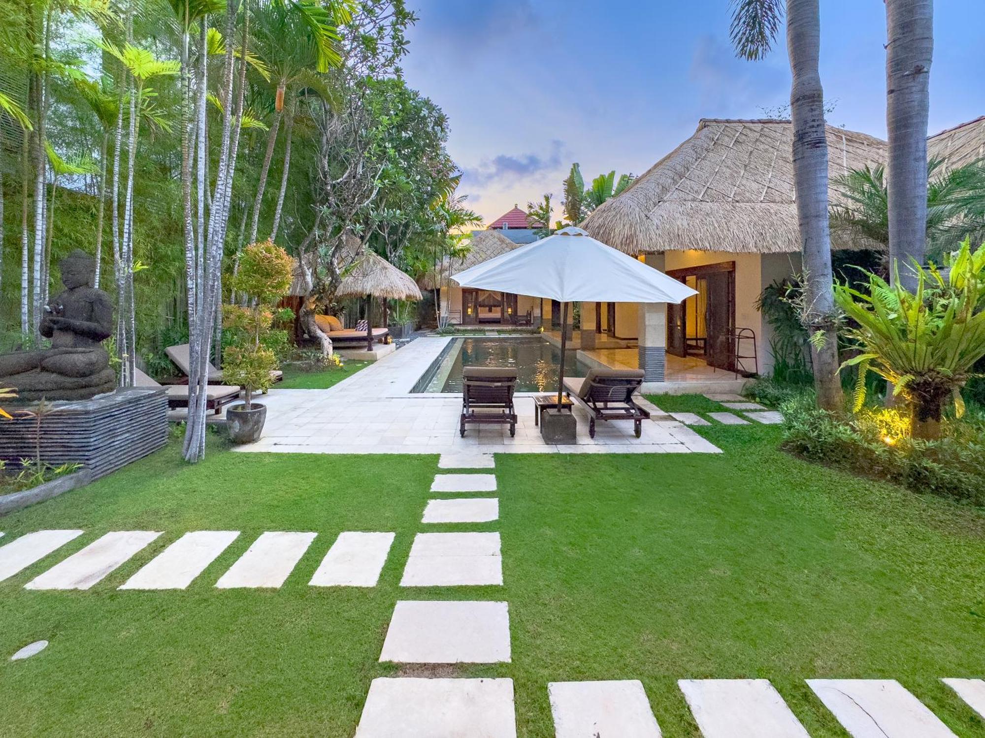 Villa Bugis Drupadi Seminyak Exterior photo