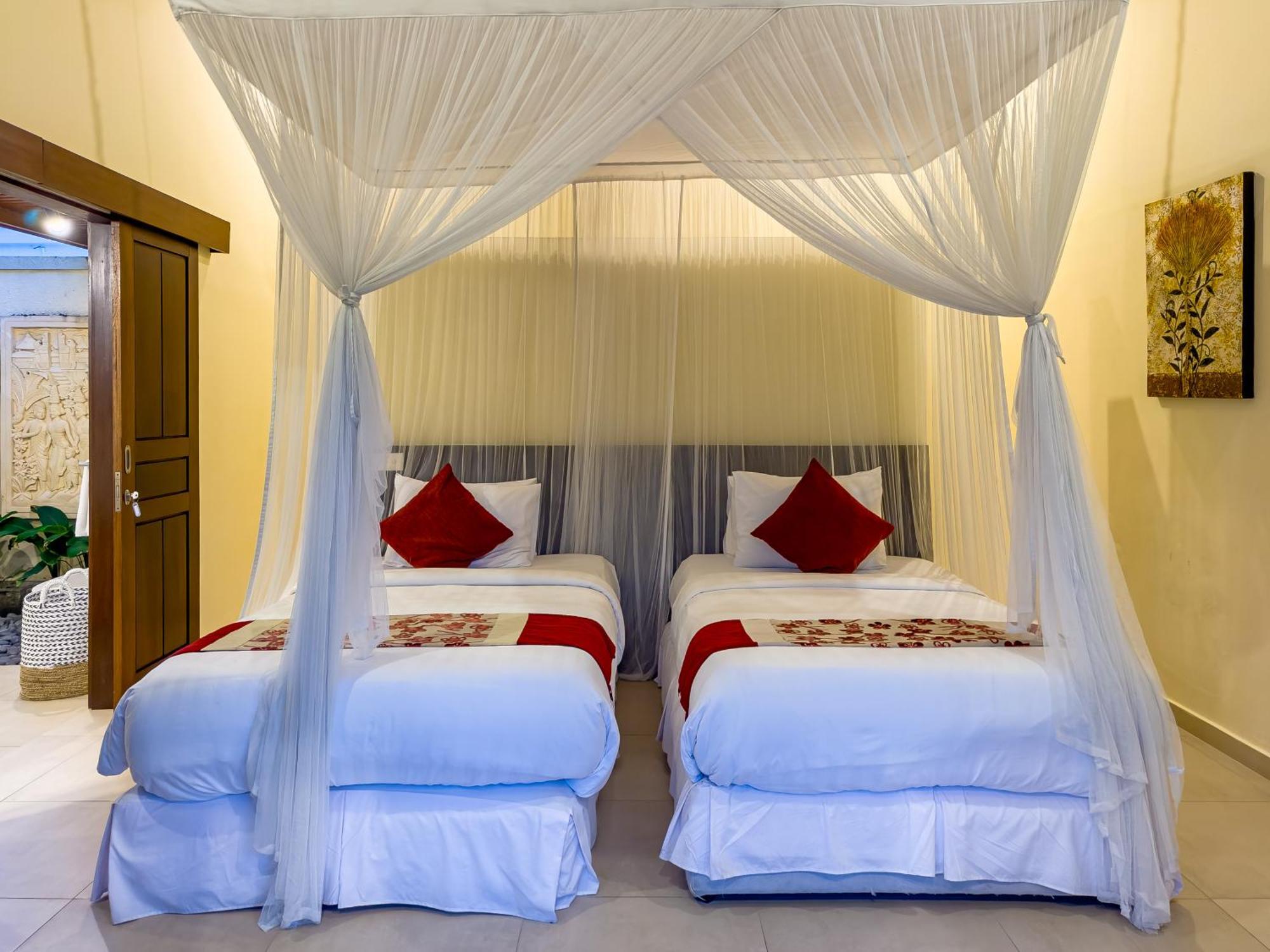 Villa Bugis Drupadi Seminyak Room photo
