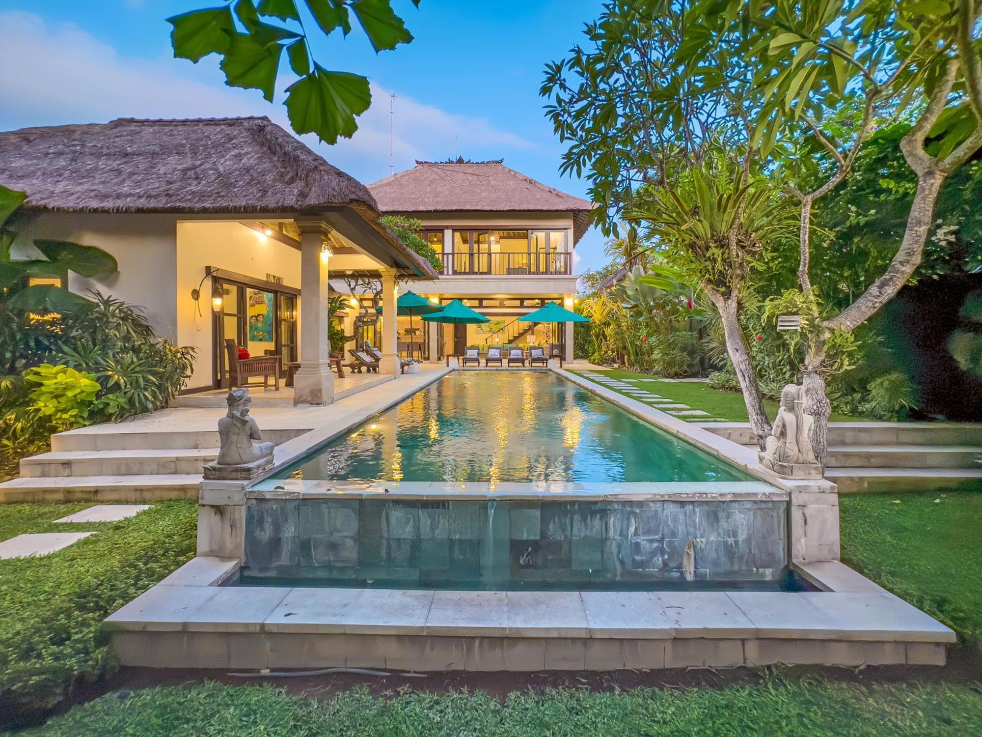 Villa Bugis Drupadi Seminyak Room photo